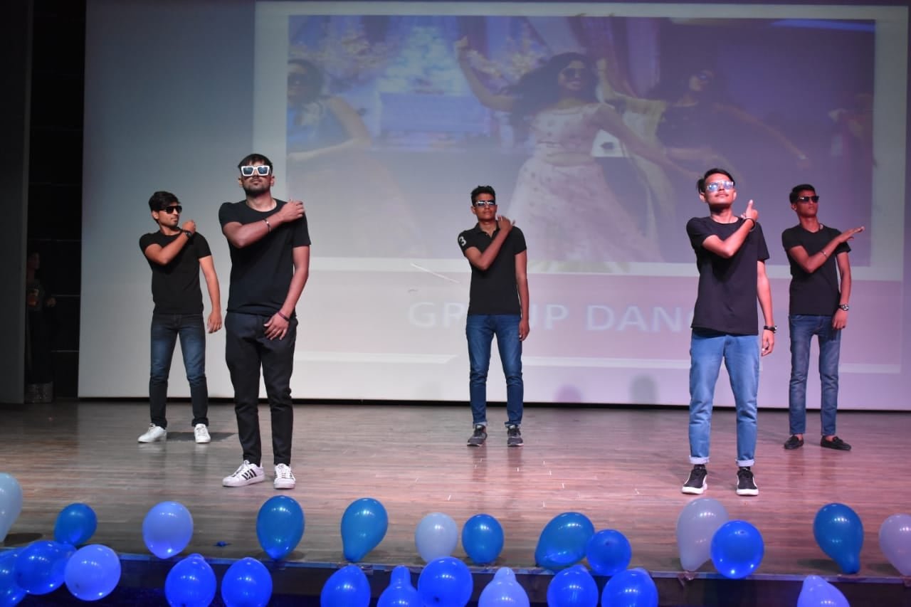 Nadan Parindey & Yaadein